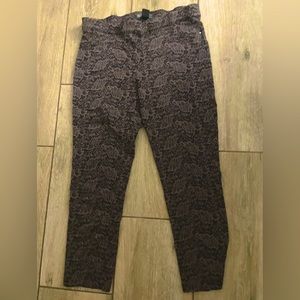 Cropped fitted pants